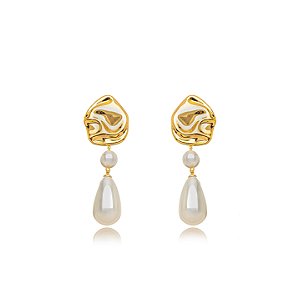 Brinco Detalhado Pérola – Ouro