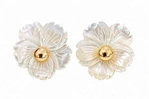 Brinco Semijoia Flor Madrepérola - Ouro