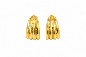 Brinco Canelado Bold – Banho em Ouro Amarelo 18K