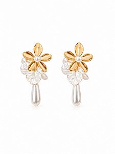 Brinco Flor com Pérola - Banho em Ouro 18K