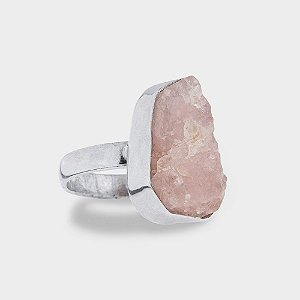 Anel em Prata 925 e Pedra Natural Bruta em Quartzo Rosa