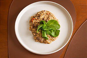 RISOTO DE FILE MIGNON COM GORGONZOLA