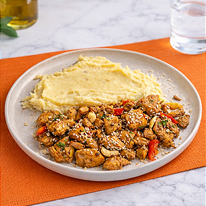 FRANGO COM PURÊ DE BATATA DOCE