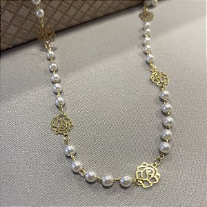 Colar Rosa com Pérolas Semijoia Ouro