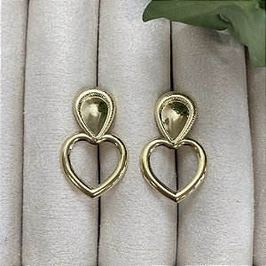 Brinco Gota Coração Vazado Semijoia Ouro