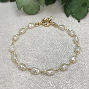 Pulseira Pérola Barroca com Fecho Boia Semijoia Ouro