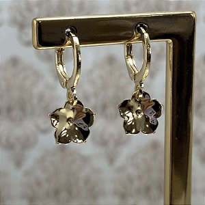 Brinco Argolinha Flor Lisa Semijoia Ouro