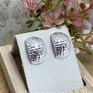 Brinco Chapa Martelada Semijoia Prata