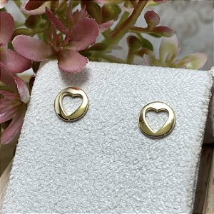 Brinco Coração Vazado Moldura Semijoia Ouro