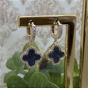 Brinco Argolinha Trevo Black Semijoia Ouro