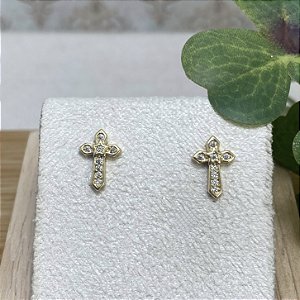 Brinco Crucifixo Cravejado Semijoia Ouro