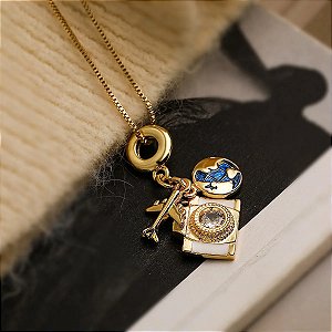 Colar Feminino Dourado Alma Viajante Fotografia