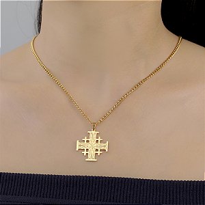 Colar Feminino Cruz de Jerusalém Dourado – Pingente Religioso Cristão com Corrente Ajustável