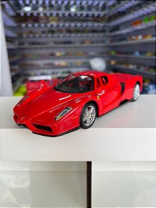Enzo Ferrari vermelho 1:24 Bburago