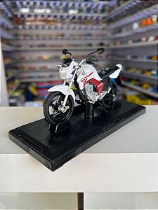 Moto Honda CG Titan 150 (2014) - Branca - 1:18 - California Toys
