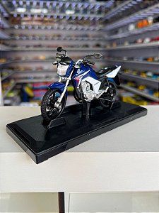 Moto Honda CG Titan 150 (2014) - Azul - 1:18 - California Toys