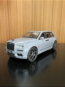 Rolls Royce Cullinan 1:20 cinza
