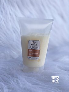 FUSION WELLA - MÁSCARA DE RECONSTRUÇÃO