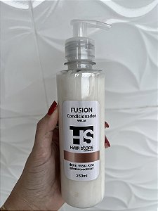 CONDICIONADOR WELLA FUSION DE RECONSTRUÇÃO 250ml