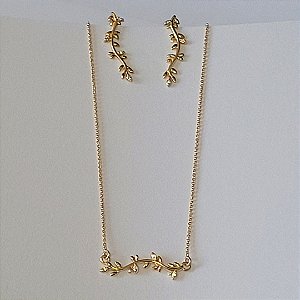 CONJUNTO COLAR E BRINCO DETALHE GALHO E FOLHINHAS BANHADO A OURO 18K