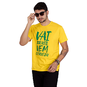 Camiseta Vai Brasil Vem Cerveja Amarela.