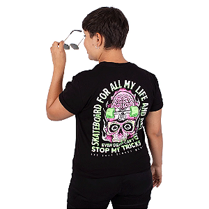 Camiseta Caveira Skate Preta.