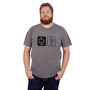 Camiseta Plus Size Estonada Cerveja AM PM Cinza.