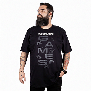 Camiseta Plus Size I Need More Games - Preta.