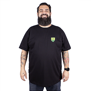 Camiseta Plus Size Brasil Escudo - Preta.