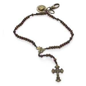 Terço do Agro de Nossa Senhora Aparecida Madeira 6mm Canela