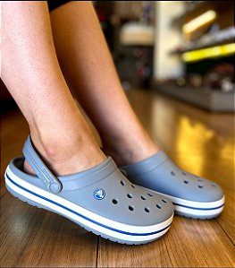 CROCS CROCBAND CINZA