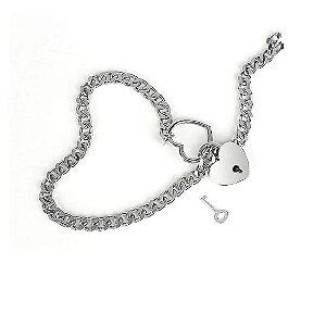 COLAR ENFORCADEIRA DE PRATA COM CADEADO COM CHAVE EM FORMATO DE CORAÇÃO