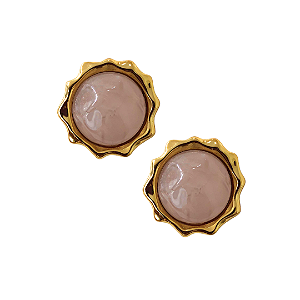 Brinco Médio Semijoia Medalha Resinada Rosê BM2076