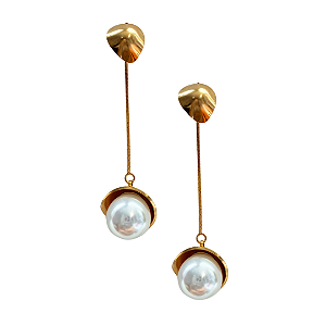 Brinco Médio de Aço Dourado Pendurado com Pérolas BM2098