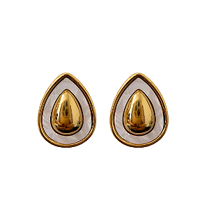 Brinco Médio Gota de Aço Dourado com Madrepérola de Resina