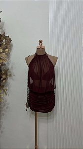 vestido Curto Vinho Tule Gola Alta Drapeado