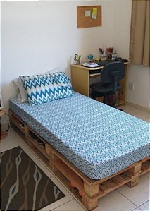 Cama de solteiro 188x88x30 madeira natural
