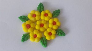 FLOR BOLINHA AMARELA MÉDIA (20 PEÇAS)