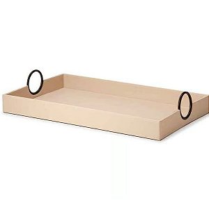 BANDEJA EM MDF COM REVESTIMENTO PU BEGE E ALCA FERRO PRETA