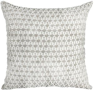 ALMOFADA RUSTICA CRU 52X52 COM APLIQUE CROCHE RENDA MOD 7