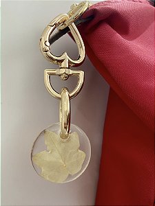 Chaveiro artesanal exclusivo — feitos à mão com natureza e significado