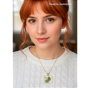 Colar Artesanal e Exclusivo com Plantas Naturais — Um Amuleto de Presença