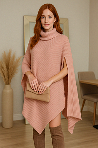 Poncho Feminino de Tricô Irregular Gola Alta Cor Rosa