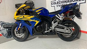 Honda CBR Racing - 100RR - 1/12 - Sem apoio