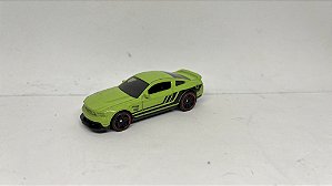 Ford Mustang verde