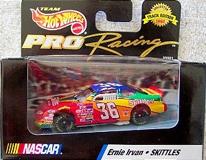 Hot Wheels Ernie Irvan #36 Skittles Pro Racing 1998 Track Edition