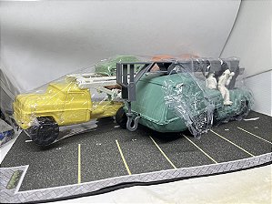 Cegonha Ford(carros sem as rodas) + Caminhão exército