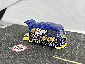 Kool Kombi Whorkshop Garage