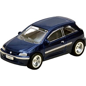 2000 Chevrolet Celta Azul - Pneu de Borracha