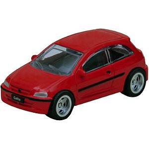 2000 Chevrolet Celta Vermelho - Pneu de Borracha